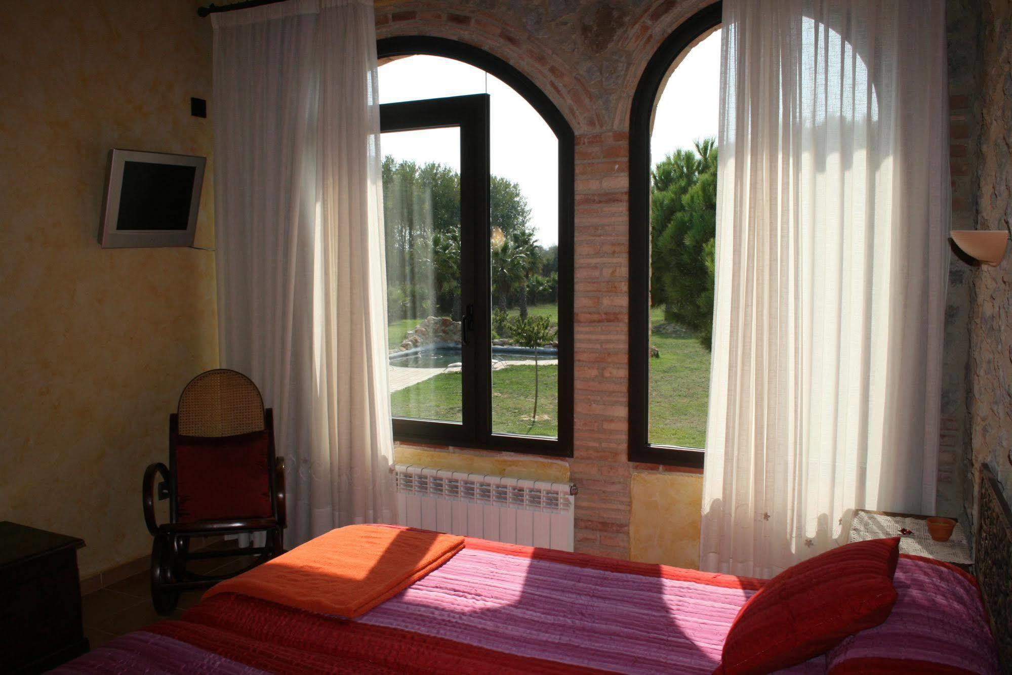 Mas Del Joncar Guest House Sant Pere Pescador Luaran gambar