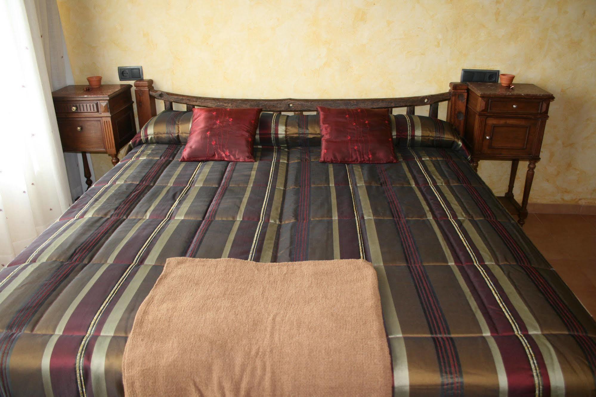 Mas Del Joncar Guest House Sant Pere Pescador Luaran gambar